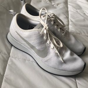 Women’s White Nike Sneaker